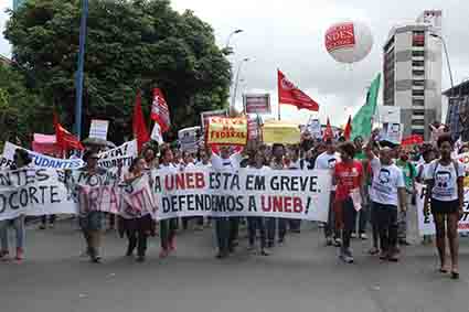 Professores da Uneb têm progressões, mudanças de regime de trabalho e promoções publicadas no DOE